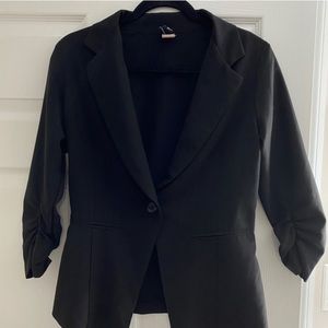 WINDSOR BLACK BLAZER